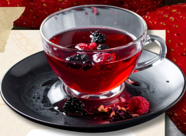 Red tea in a cup.